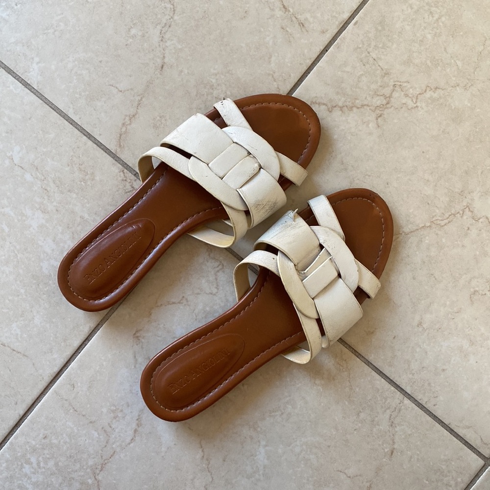 Enzo Angiolini Golda Slide Sandal